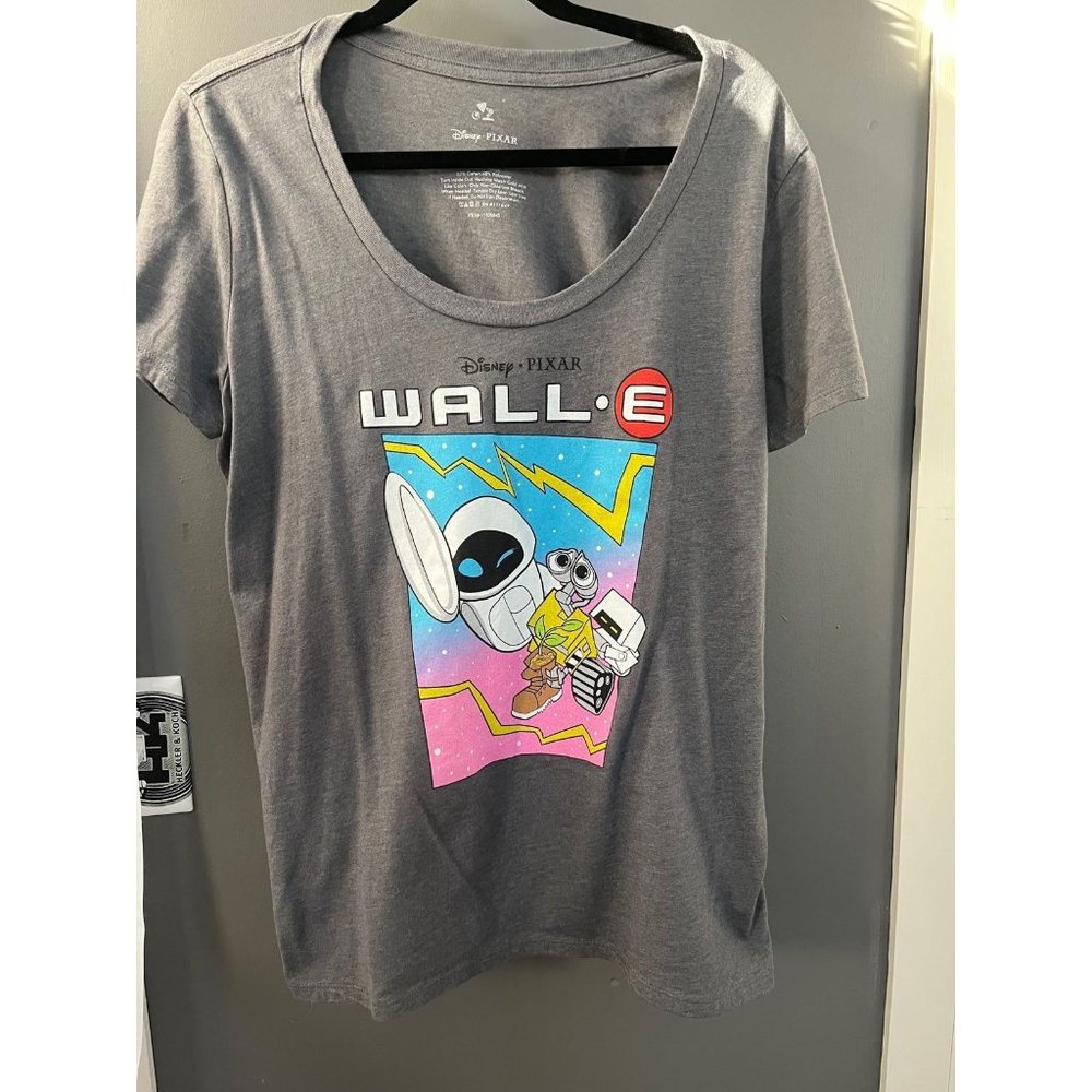 Torrid size 0 disney Pixar WALL·E t shirt